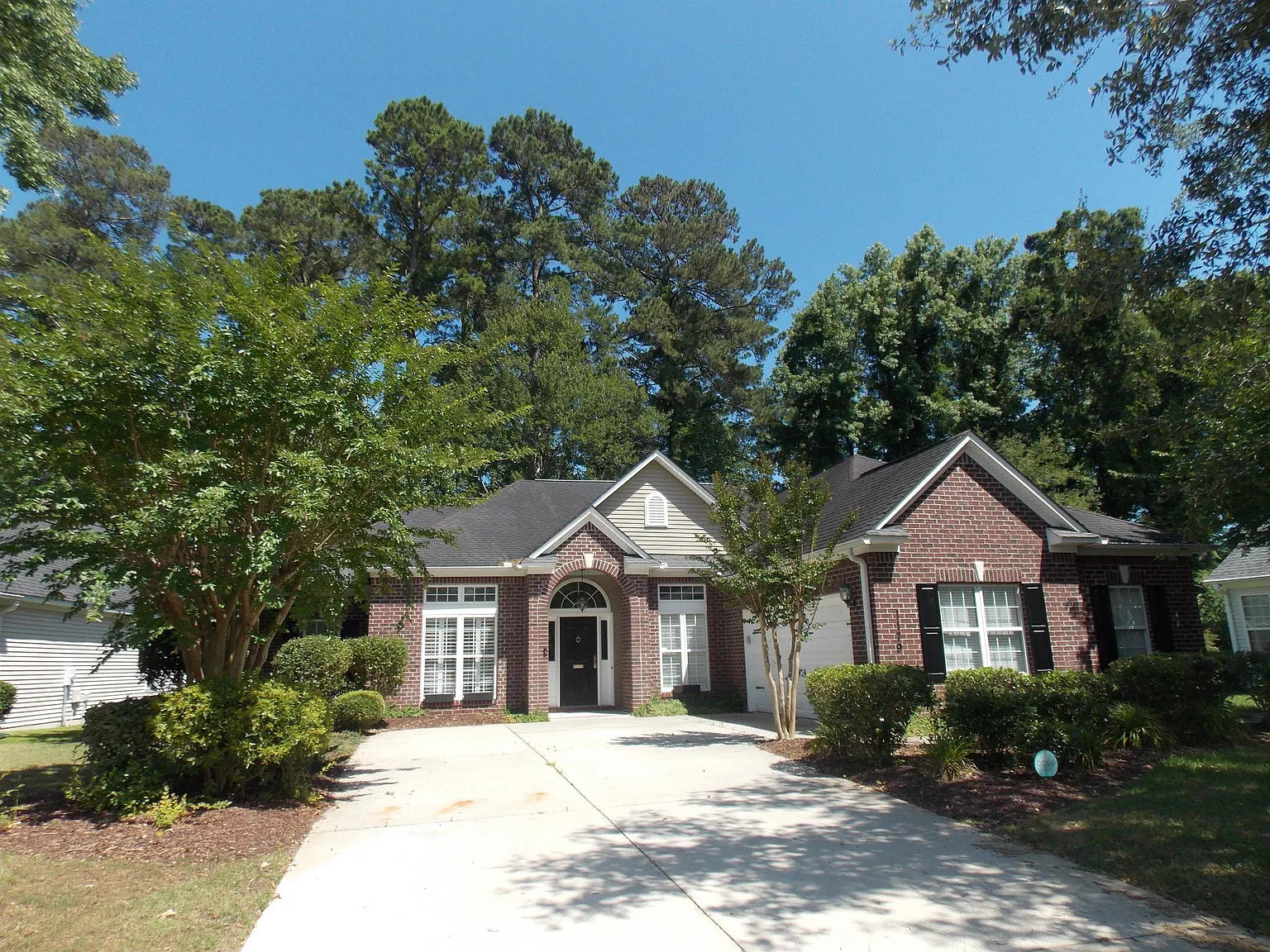 1179 North Blackmoor Drive - 1179 — Photo 1