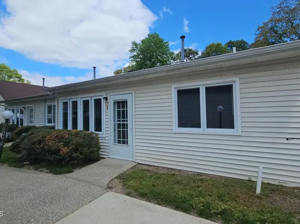 1700 State Highway 37 W, Toms River, NJ