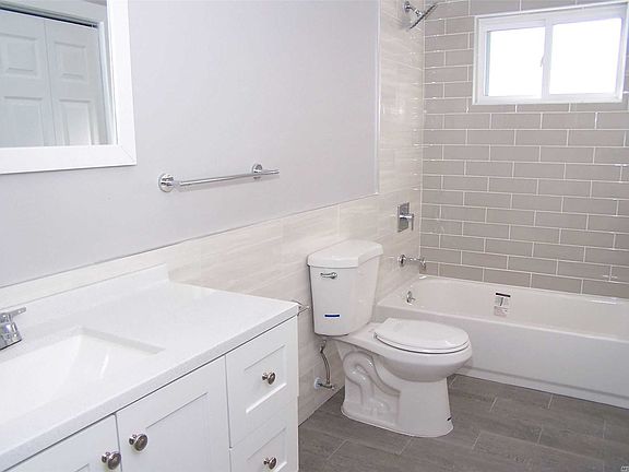 5th image of 69 Lombardy Dr