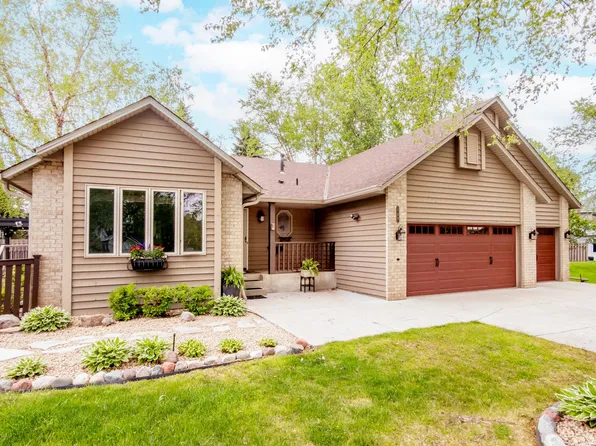 129 Hemlock Pl, Vadnais Heights, MN 55127