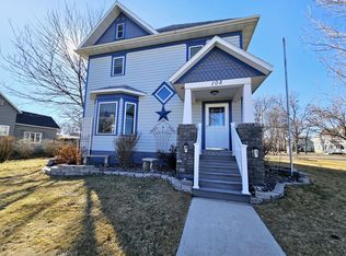 108 N 5th St, Groton City, SD 57445