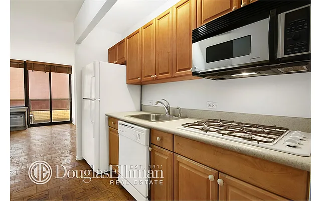 Rented by Douglas Elliman | media 24