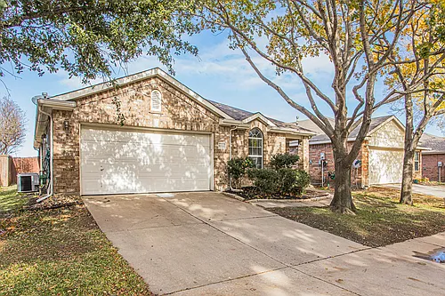 6904 Oak Falls Dr Photo 1