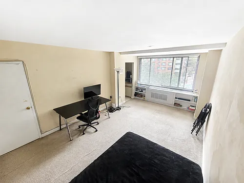1021 Arlington Blvd Photo 1