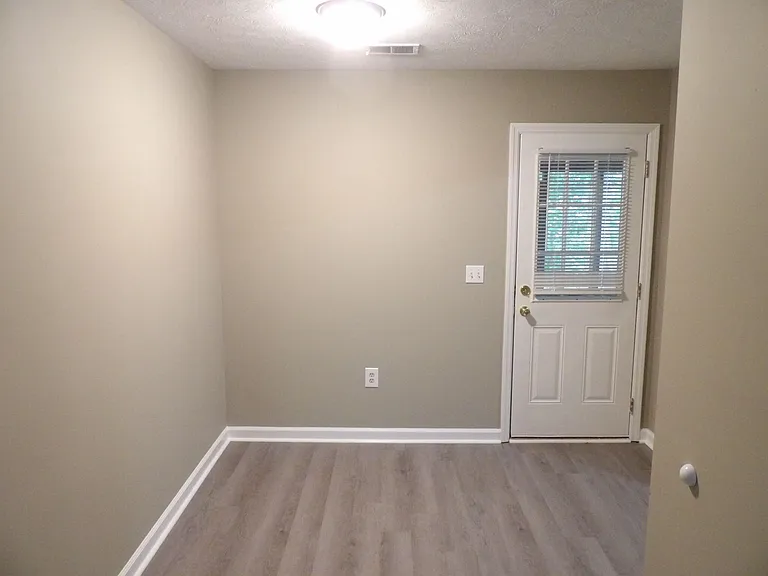 244 Meadowview Dr #12 — Photo 17