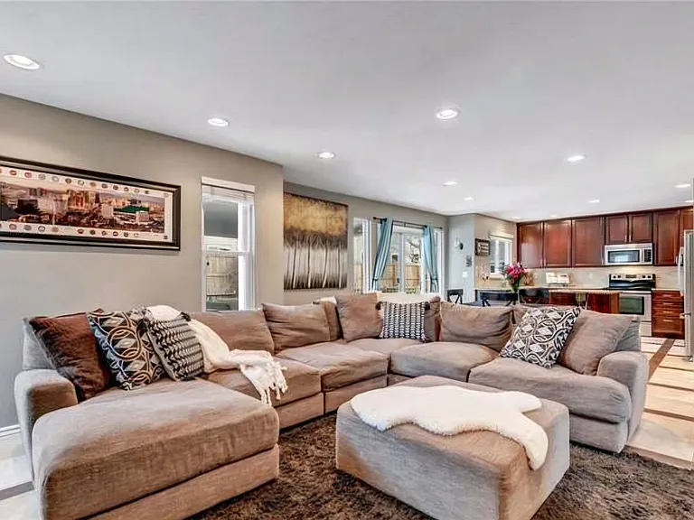 8777 S Dover Ct — Photo 4
