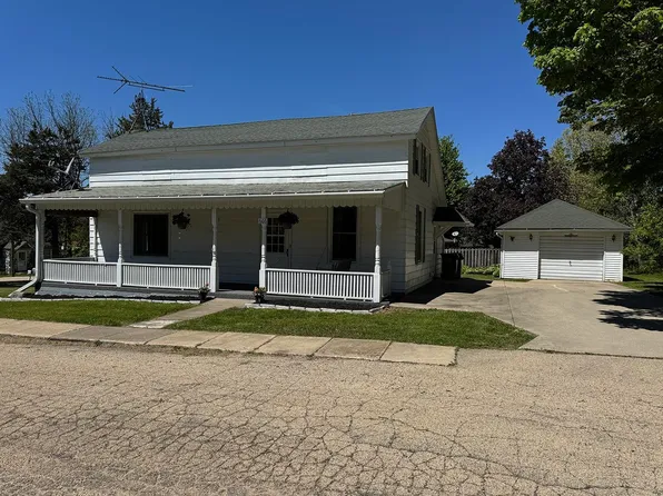 606 E Silk St, Mount Carroll, IL 61053