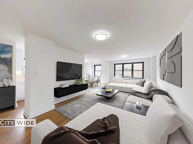 145 E 16th St #3C — Photo 1