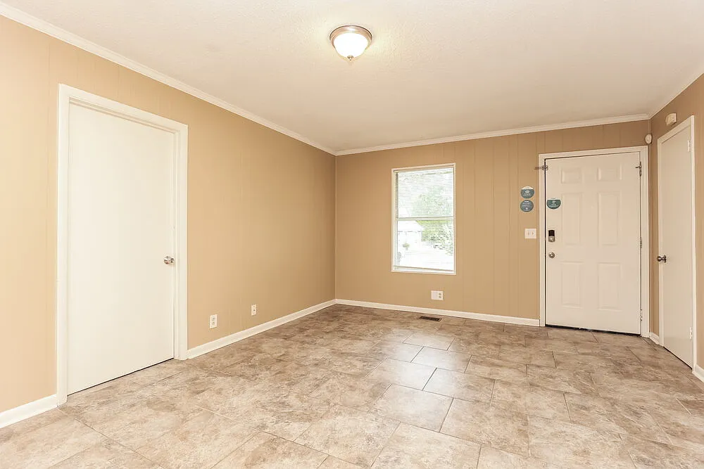 4 bed, 2.0 bath, 1542 sqft, $1,925 — Photo 3