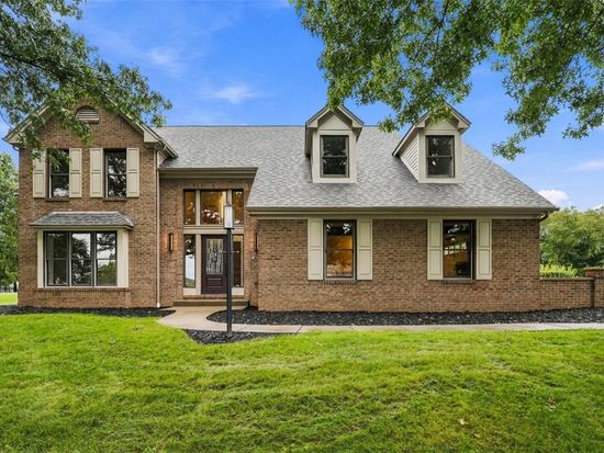 2037 Broad Hill Farms Rd, Coraopolis, PA 15108