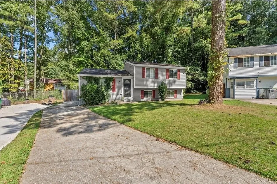 3 bed, 1568 sqft, $2,300 — Photo 3