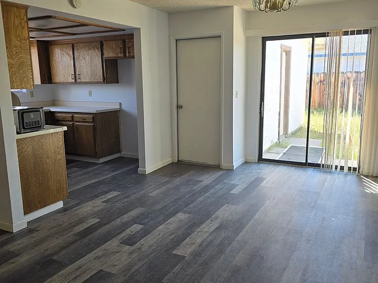 932 Kinnett Ave — Photo 5