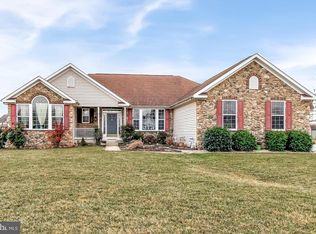161 Springfield Dr, New Oxford, PA 17350
