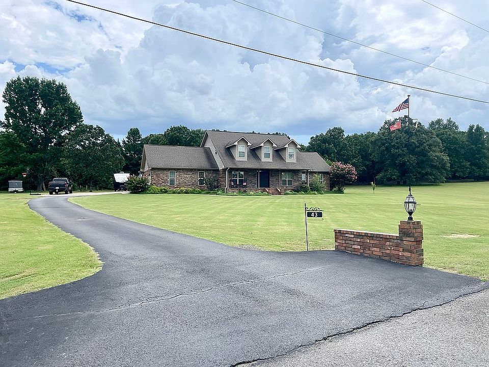 1st image of 43 Huntington Dr