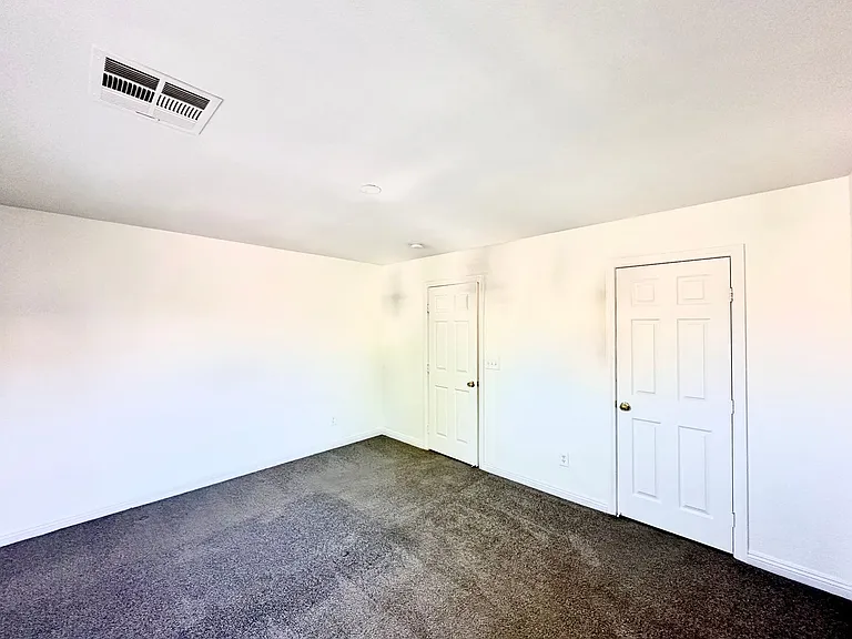 11588 Vesuvio Ct — Photo 17