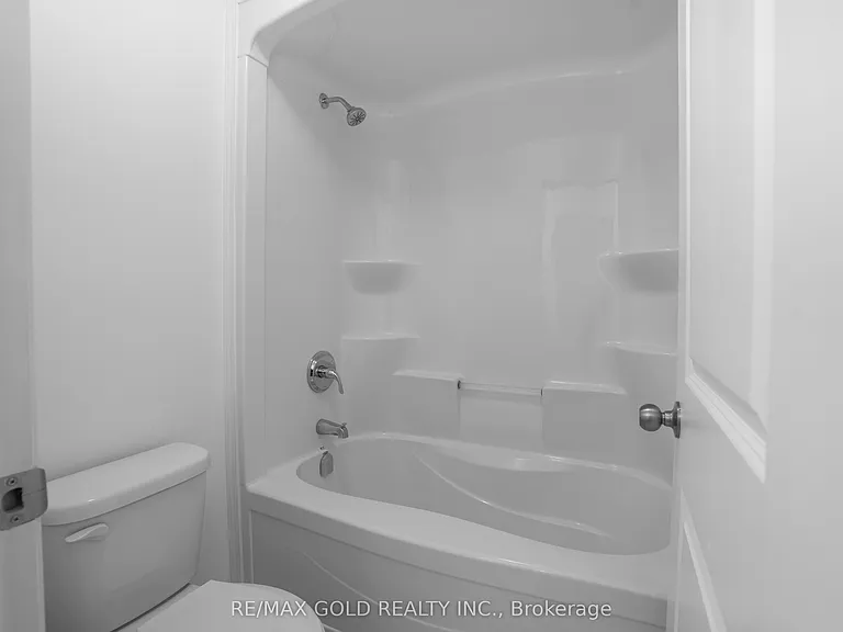 222 Pilkington St — Photo 16