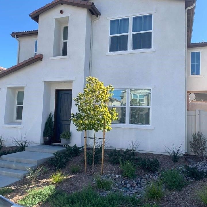1st image of 40094 Calle Real