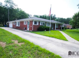 9884 Pamela Dr, Temperance, MI 48182