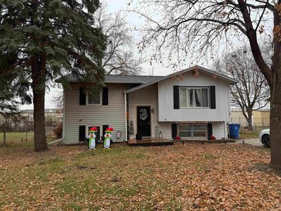 934 Rice Dr, Vermillion, SD, 57069