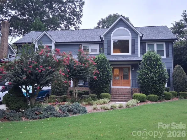 12504 Cliffcreek Dr, Huntersville, NC 28078