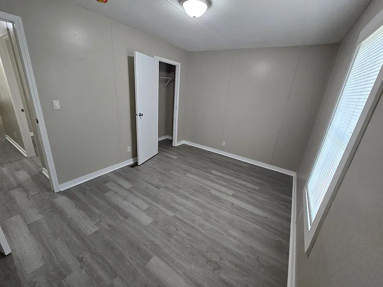 2812 Desert St — Photo 13
