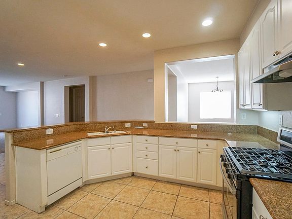 5th image of 15937 Golden Meadow Ln