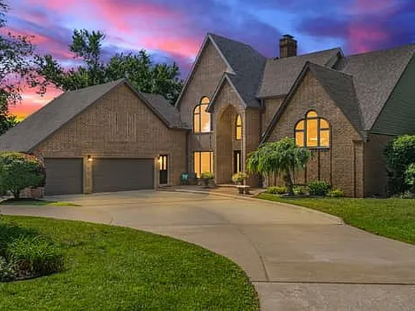 1320 Northwood St, Bolivar, MO 65613