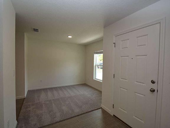 4th image of 157 Belleaire Dr