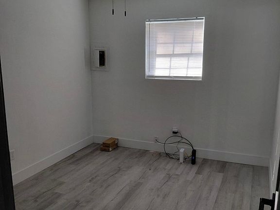 4th image of 6003 Windham Ave #3