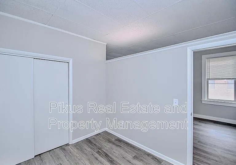 111 Lincoln Way W #2 — Photo 8