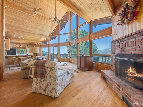22481 Saddleback Dr, Tehachapi, CA 93561