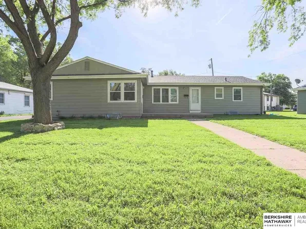 4605/4603 S 61st Ave, Omaha, NE 68117