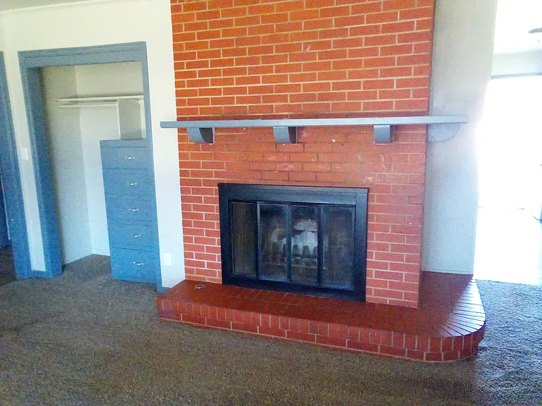 1318 SW 42nd St — Photo 7