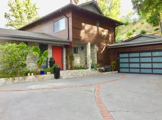 17403 Sumiya Dr, Encino, CA 91316