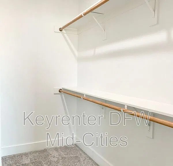 1431 Pearson St — Photo 15