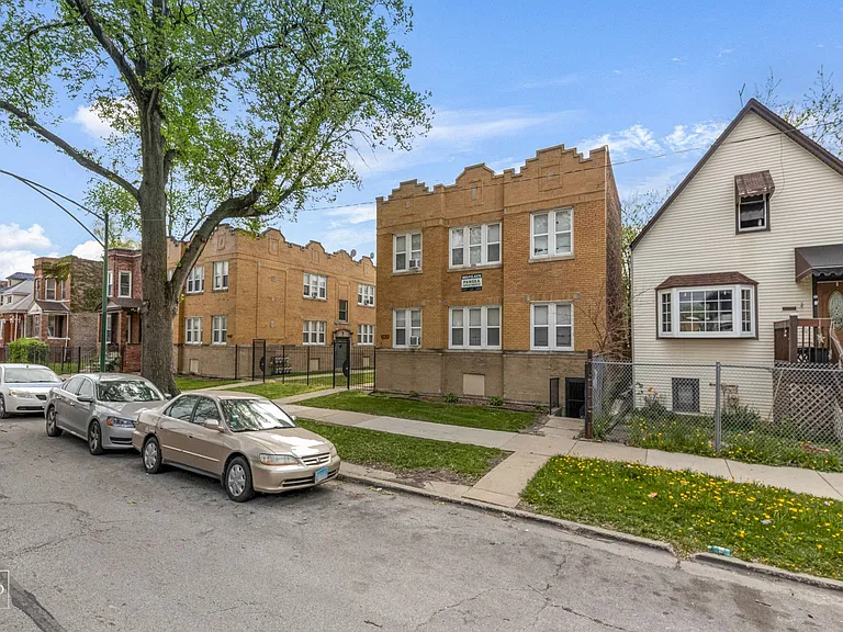 1042 N Leamington Ave — Photo 7