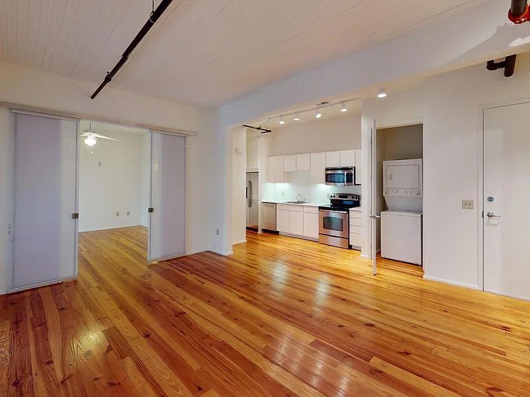 509 Baronne St #101 — Photo 22