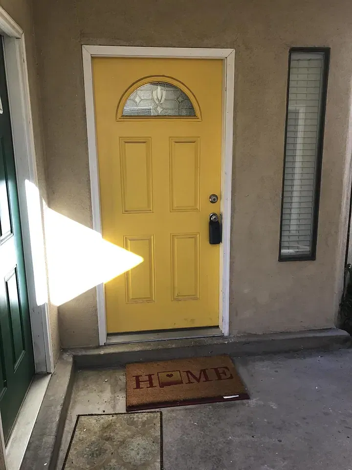 2 bed, 805 sqft, $1,350 — Photo 2