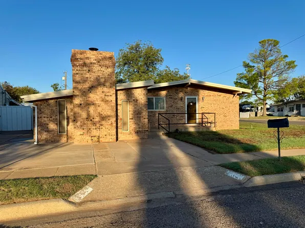 207 N Adams Ave, Denver City, TX 79323