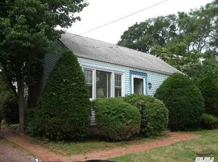 31 5th Ave S, Huntington Station, NY 11746