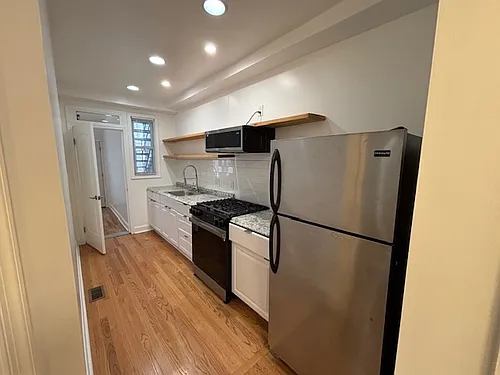 1008 18th St NE #1 Photo 1