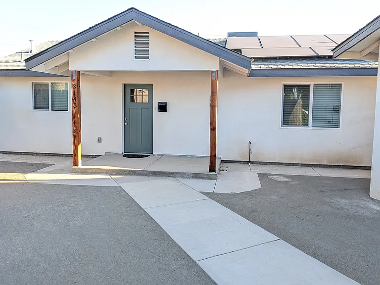 3143 Stern Way — Photo 1