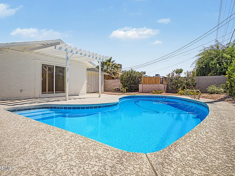 8725 E Coronado Rd — Photo 42