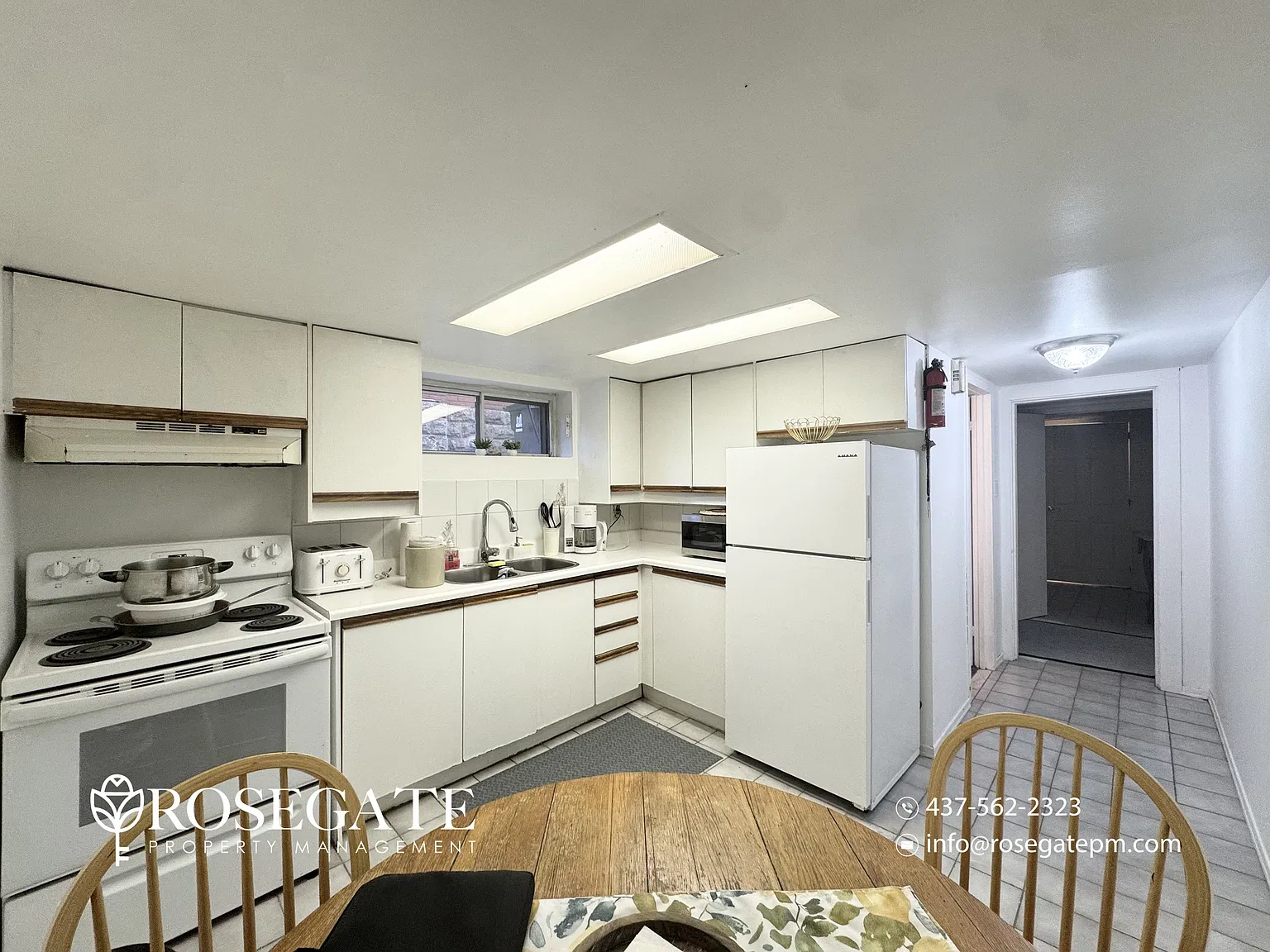 37 Northcliffe Boulevard Toronto — Photo 2