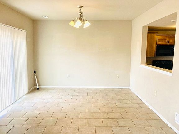 5th image of 2901 Elm Creek Dr