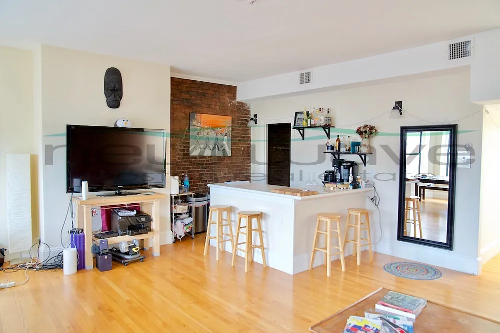 1 bed, 600 sqft, $3,300 — Photo 2