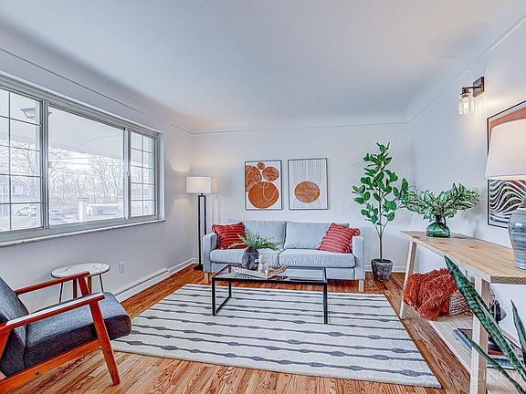 3rd image of 7274 Jamerine Ct