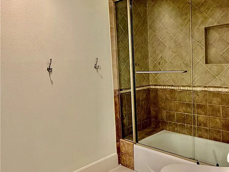 363 Newport Glen Ct — Photo 34