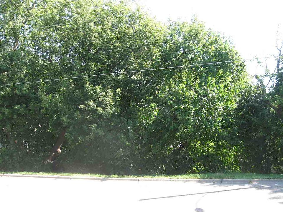 2nd image of 711 View Ct