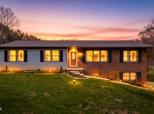 1201 Bermuda Dr, Kingsport, TN 37660